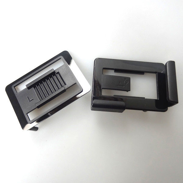 Cold Runner1 + 1 rongga Plastic Injection Moulding Moulded Cover Untuk otomotif
