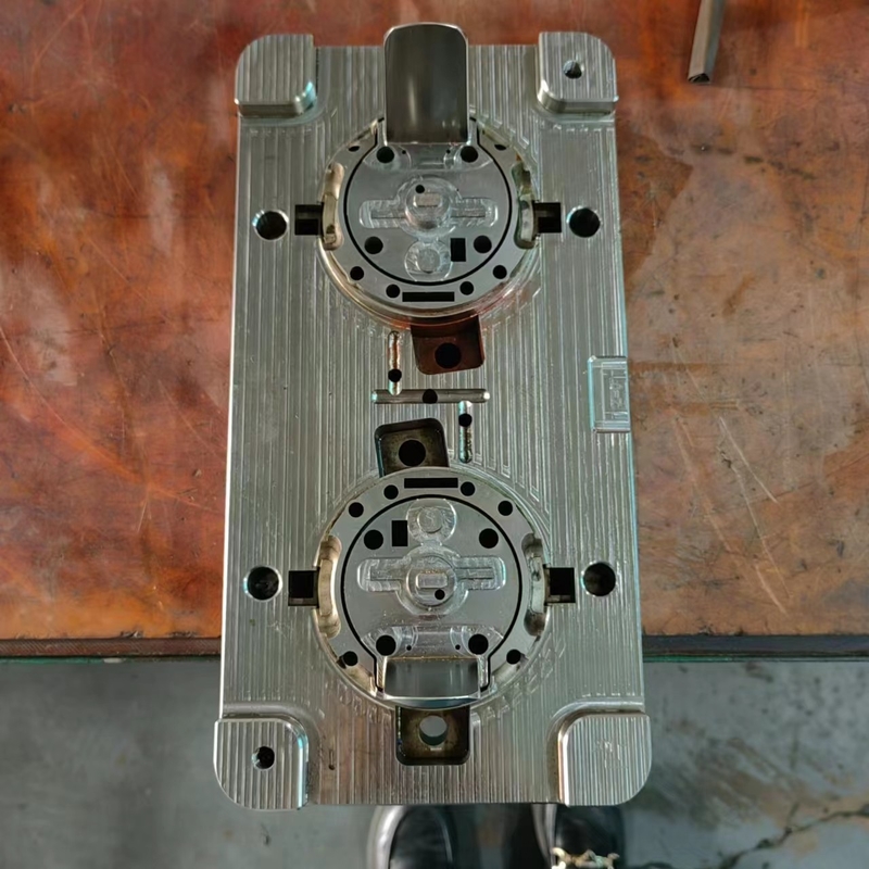 H13 Mold Steel Injection Molding Tooling dengan Komponen dan Manfaat Yudo